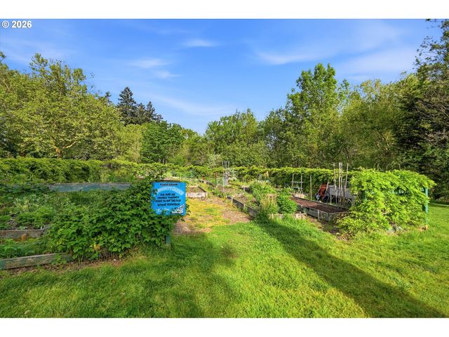 17776 Nw Lakeway Ct, Beaverton, OR 97006