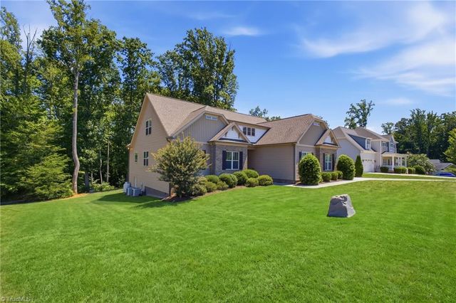 5612 Crooked Oak Drive, Summerfield, NC 27358
