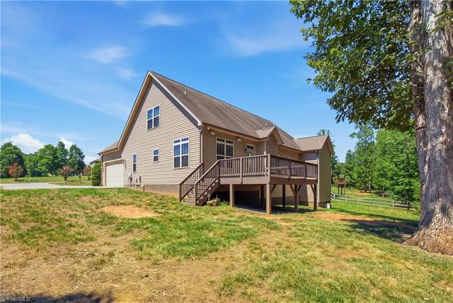5612 Crooked Oak Drive, Summerfield, NC 27358
