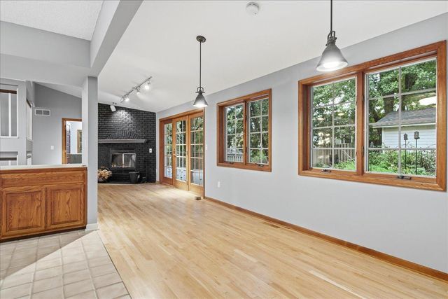 71 Fir Street, Mahtomedi, MN 55115