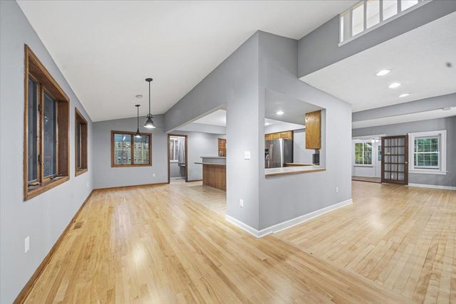 71 Fir Street, Mahtomedi, MN 55115