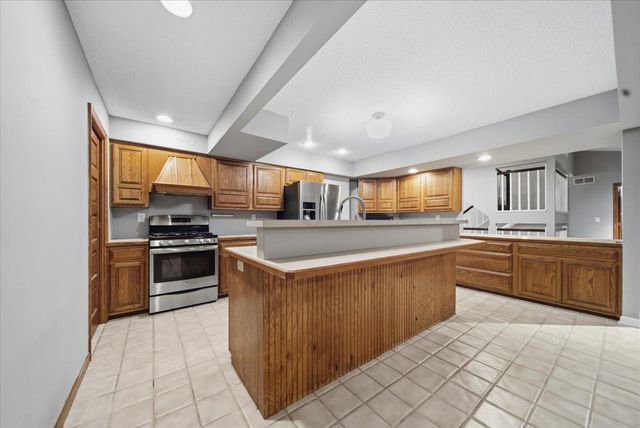 71 Fir Street, Mahtomedi, MN 55115