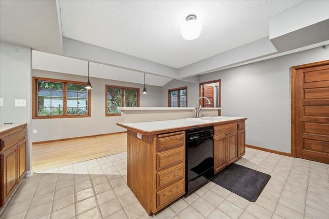 71 Fir Street, Mahtomedi, MN 55115