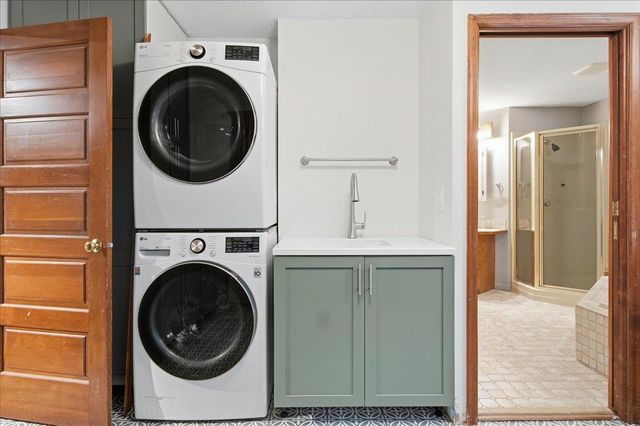 71 Fir Street, Mahtomedi, MN 55115