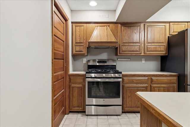 71 Fir Street, Mahtomedi, MN 55115