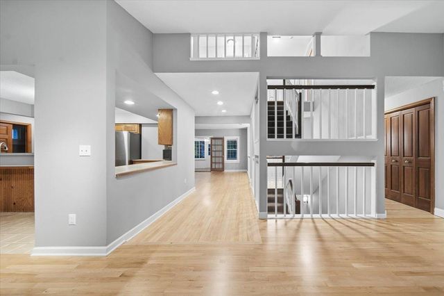 71 Fir Street, Mahtomedi, MN 55115