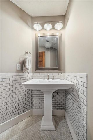 71 Fir Street, Mahtomedi, MN 55115