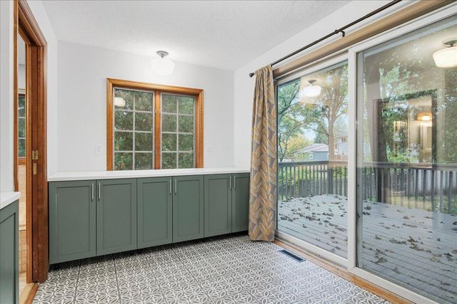 71 Fir Street, Mahtomedi, MN 55115