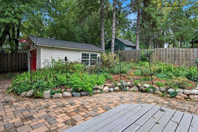 71 Fir Street, Mahtomedi, MN 55115