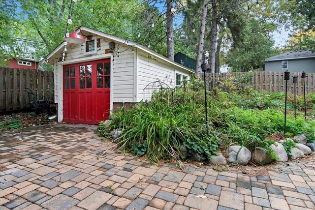 71 Fir Street, Mahtomedi, MN 55115