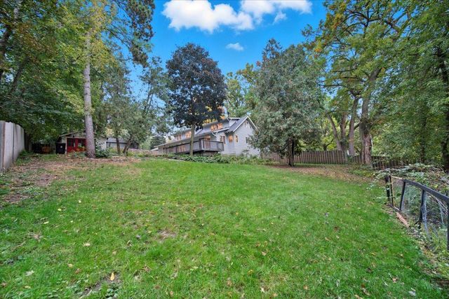 71 Fir Street, Mahtomedi, MN 55115