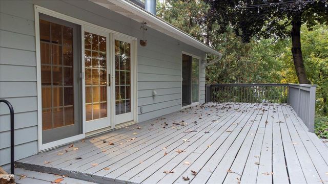 71 Fir Street, Mahtomedi, MN 55115