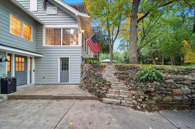 71 Fir Street, Mahtomedi, MN 55115