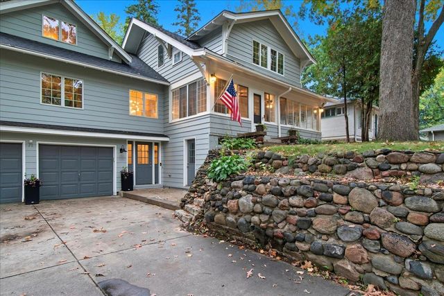 71 Fir Street, Mahtomedi, MN 55115