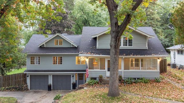 71 Fir Street, Mahtomedi, MN 55115