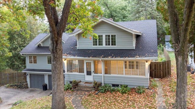 71 Fir Street, Mahtomedi, MN 55115