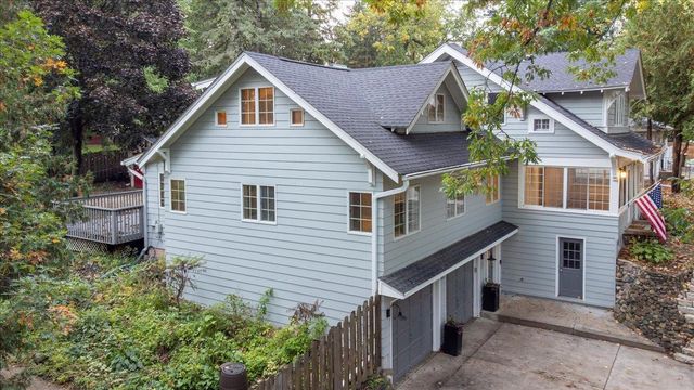 71 Fir Street, Mahtomedi, MN 55115