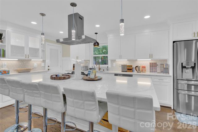 6639 Ronda Avenue, Charlotte, NC 28211