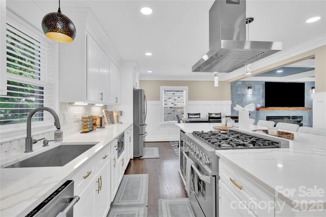 6639 Ronda Avenue, Charlotte, NC 28211