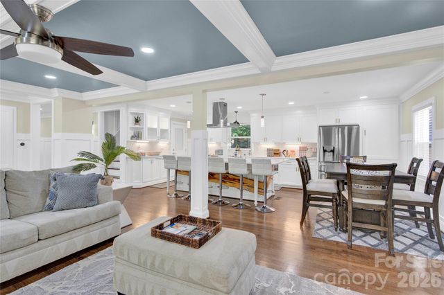 6639 Ronda Avenue, Charlotte, NC 28211