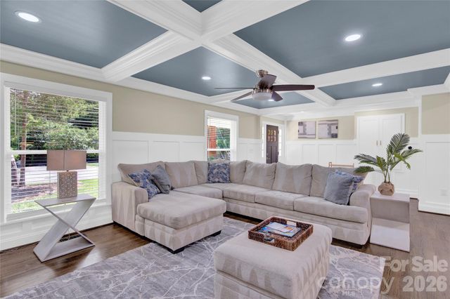 6639 Ronda Avenue, Charlotte, NC 28211