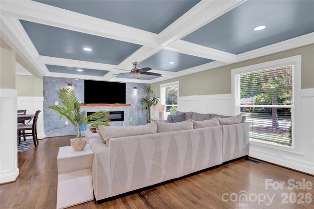 6639 Ronda Avenue, Charlotte, NC 28211