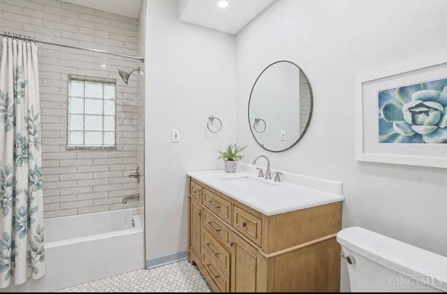 2529 Ridgeland Place, Cincinnati, OH 45212