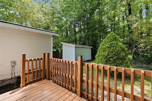 866 Wells Circle SE, Smyrna, GA 30080