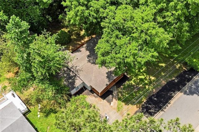 866 Wells Circle SE, Smyrna, GA 30080