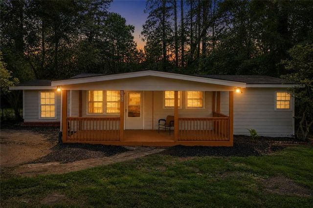 866 Wells Circle SE, Smyrna, GA 30080