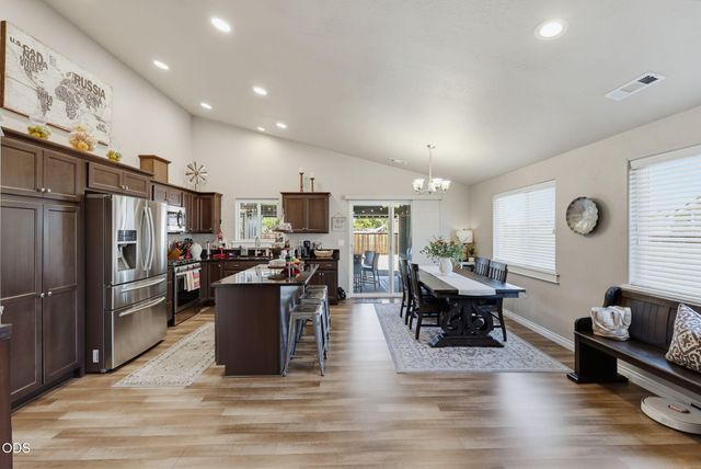 2210 Westwood Drive, Medford, OR 97501