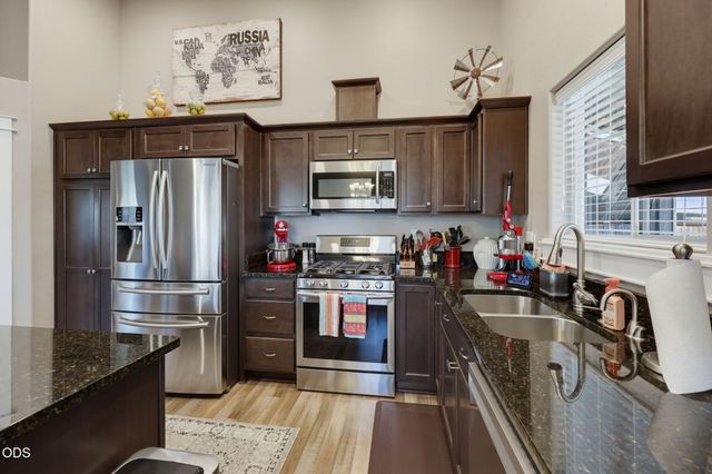 2210 Westwood Drive, Medford, OR 97501
