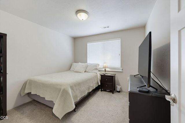 2210 Westwood Drive, Medford, OR 97501