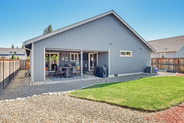 2210 Westwood Drive, Medford, OR 97501