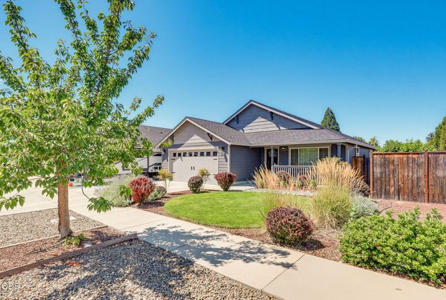 2210 Westwood Drive, Medford, OR 97501