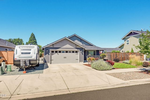 2210 Westwood Drive, Medford, OR 97501
