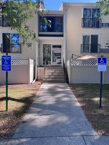 27 Village Rock Lane 22, Natick, MA 01760