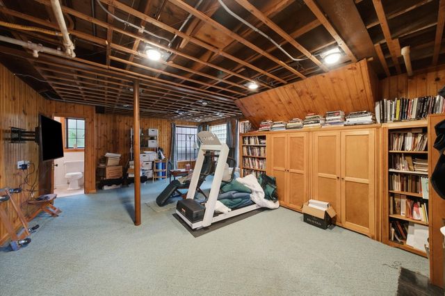 327 Selborne Road, Riverside, IL 60546