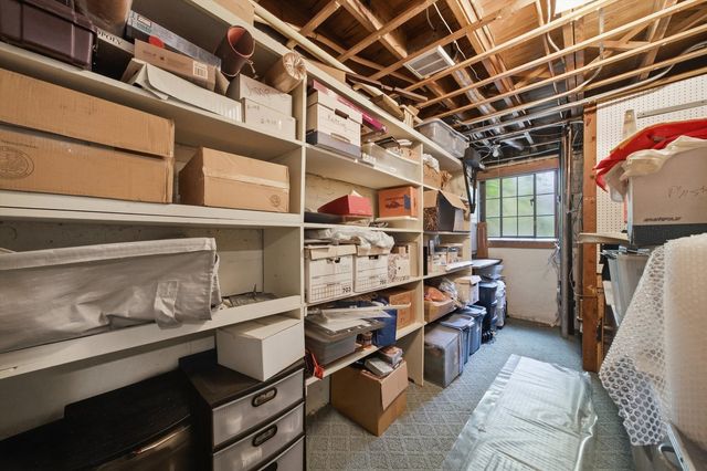 327 Selborne Road, Riverside, IL 60546