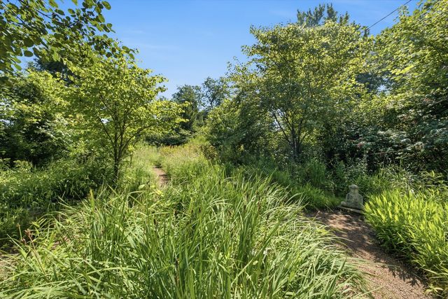 327 Selborne Road, Riverside, IL 60546