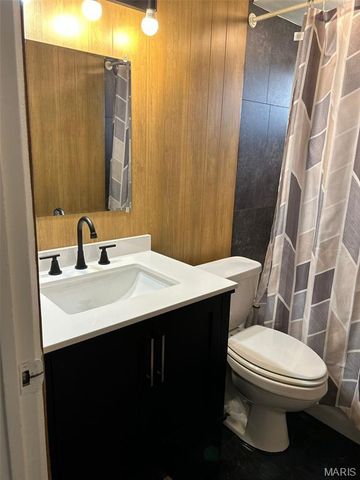 6714 Bitteroot Lane, Berkeley, MO 63134