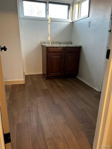 6714 Bitteroot Lane, Berkeley, MO 63134