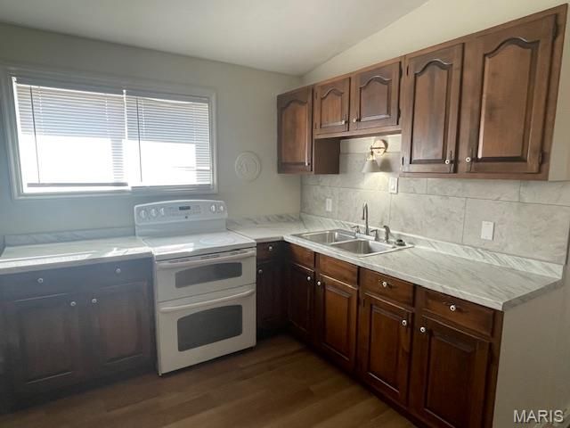 6714 Bitteroot Lane, Berkeley, MO 63134