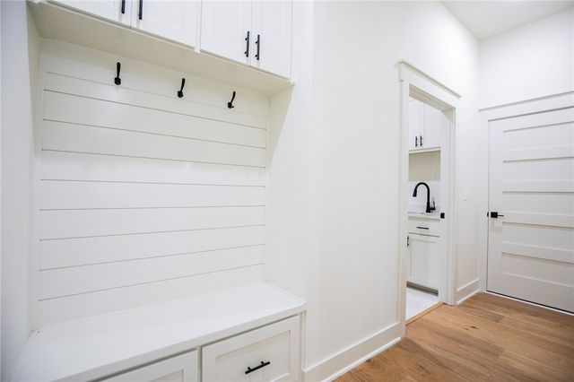 2327 W Seminole Drive, Rogers, AR 72758