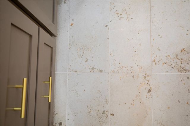 2327 W Seminole Drive, Rogers, AR 72758