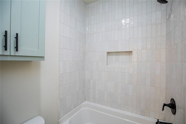 2327 W Seminole Drive, Rogers, AR 72758