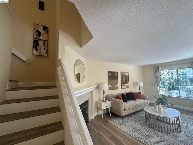 7511 Oxford Cir., Dublin, CA 94568