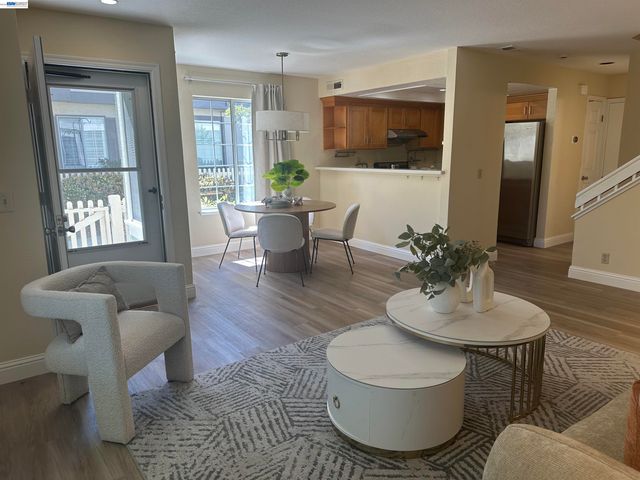 7511 Oxford Cir., Dublin, CA 94568