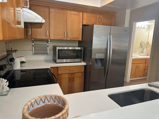 7511 Oxford Cir., Dublin, CA 94568