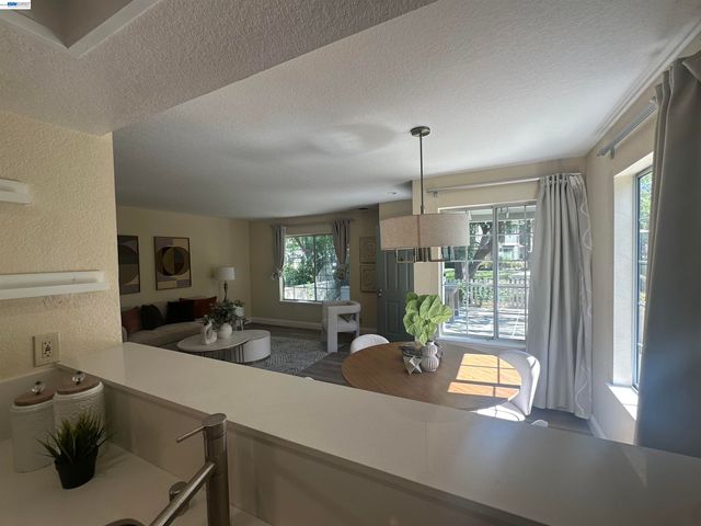 7511 Oxford Cir., Dublin, CA 94568